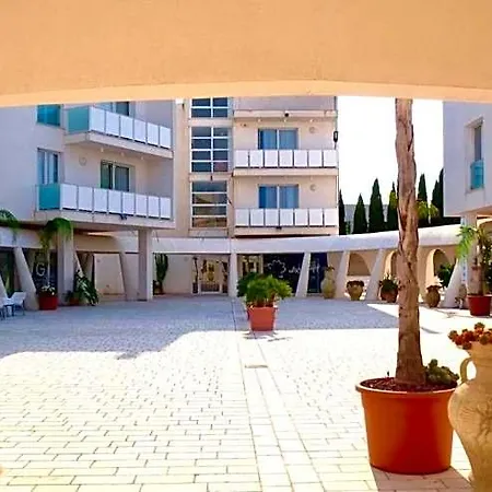 La Corte Di Leuca Aparthotel 3*